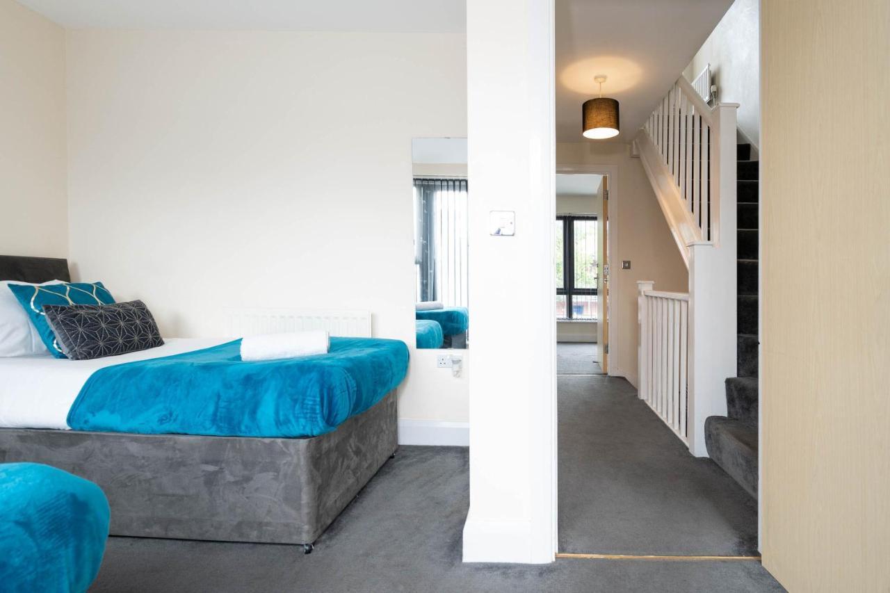 City Centre Townhouse - 3 Bedrooms - Garage - Parking - Top Rated Μπέρμιγχαμ Εξωτερικό φωτογραφία